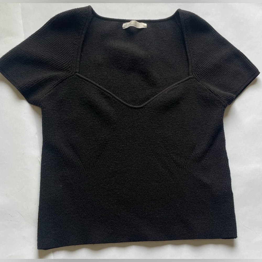 OAK + FORT Blue Fitted Black Sweater with Short Sleeves